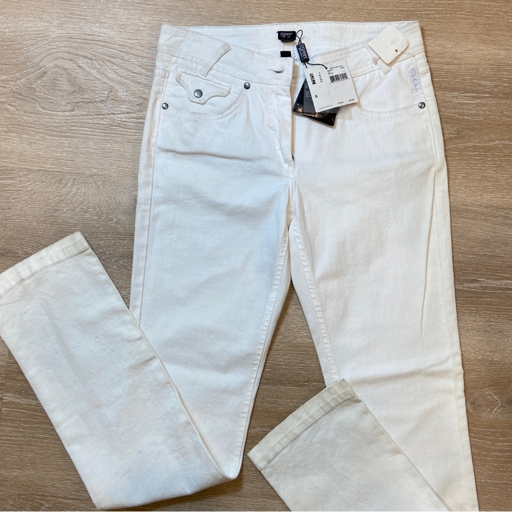 🖤5/$40!! NWT Esprit White Jeans with Embellishments size 6 straight leg bootcut